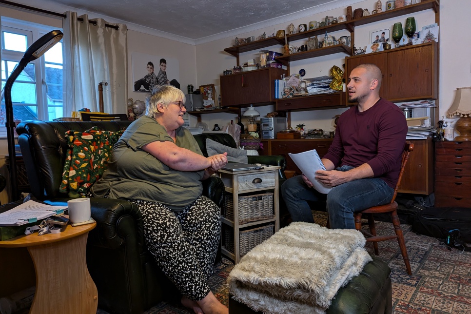 Image: Shirley with published poet, spoken word artist and rapper, Duke Al Durham. Image by People Speak Up. Delwedd: Shirley gyda'r bardd cyhoeddedig, artist gair llafar a rapiwr, Duke Al Durham. Delwedd gan People Speak Up.